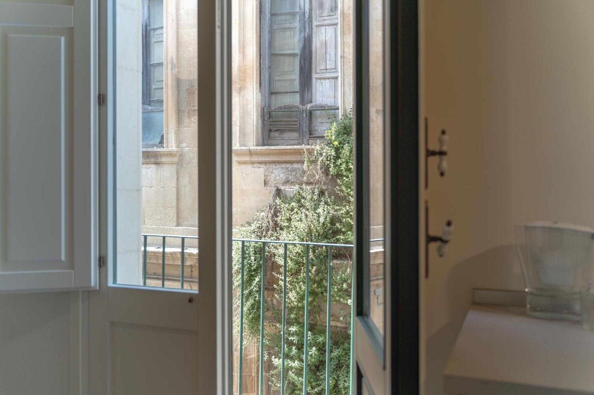 Margherita Apartment & Rooftop By Residence Colibri Lecce Exterior foto
